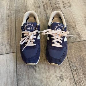 New Balance 696 Sneakers Retro Style